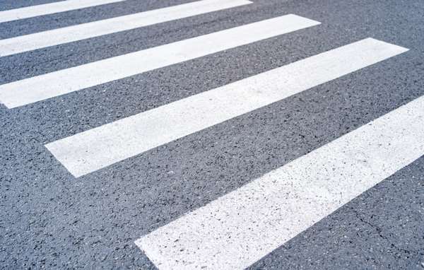 marka jalan yang harus dipatuhi